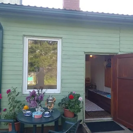 House, Garden & Sauna. Free Parking. Train Stop-200 M. Sea-1 Km. Apartment *