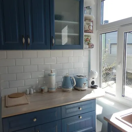 House, Garden & Sauna. Free Parking. Train Stop-200 M. Sea-1 Km. *