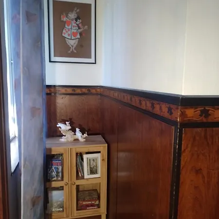 House, Garden & Sauna. Free Parking. Train Stop-200 M. Sea-1 Km. Apartment *