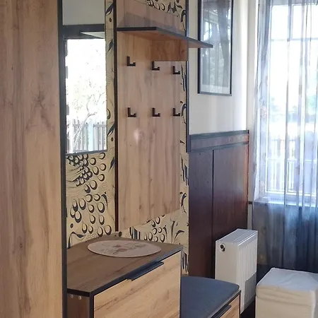 House, Garden & Sauna. Free Parking. Train Stop-200 M. Sea-1 Km. Apartment *